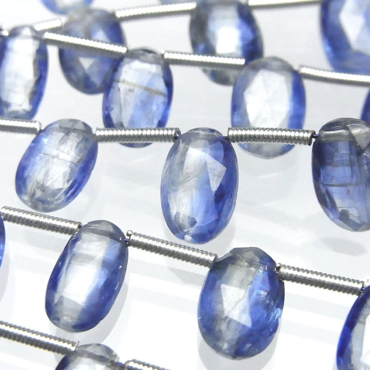 Kyanite AA++ Faceted Oval Top Side Drilled Hole [Light color] half or 1strand beads (15pcs)