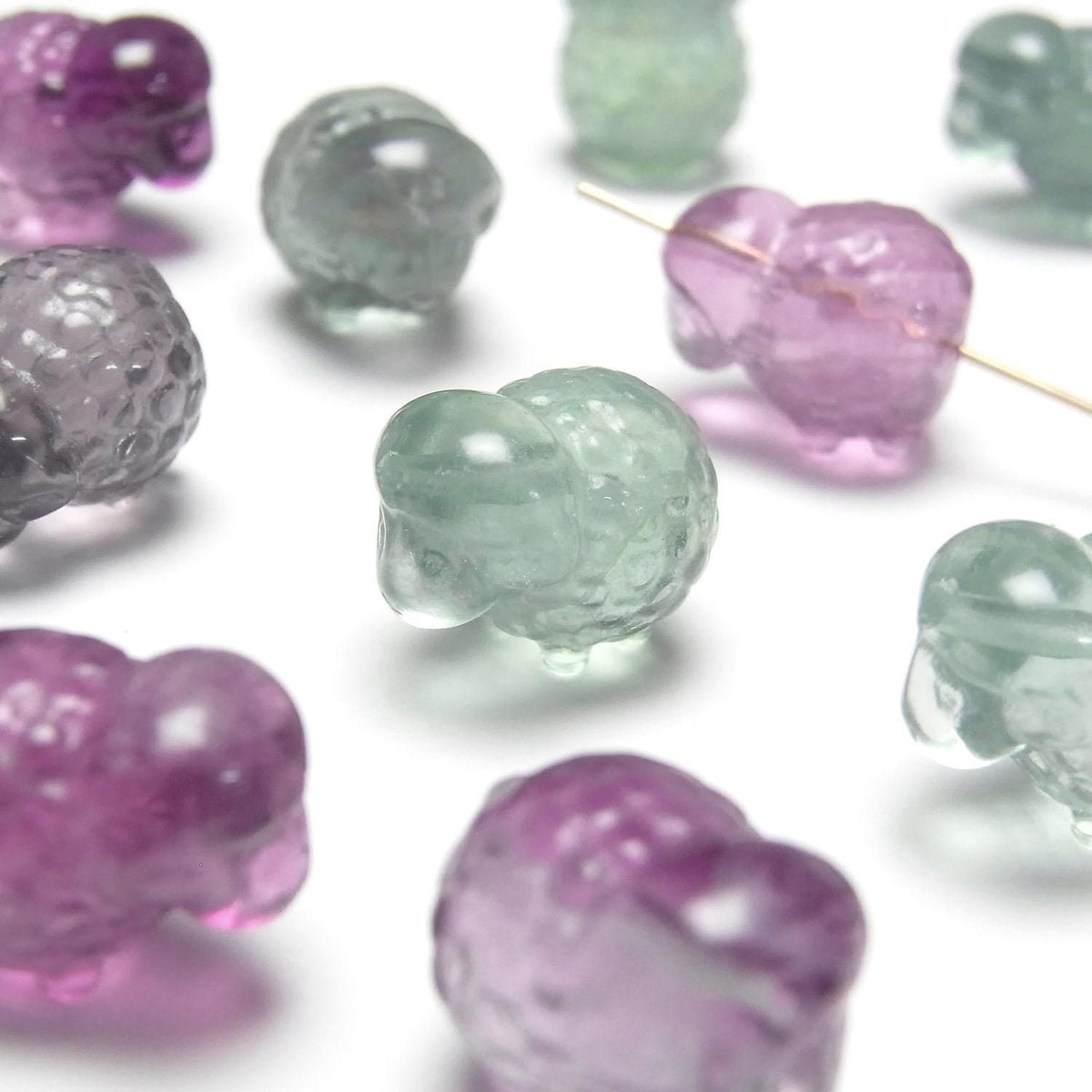 Multicolor Fluorite AAA- Sheep motif 14x17mm [Horizontal hole] No.1 5pcs