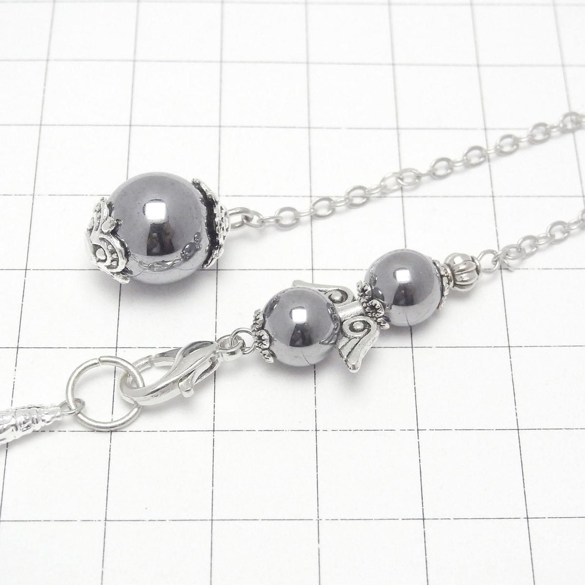 Terahertz Pendulum 72x16x16mm with chain silver color 1pc