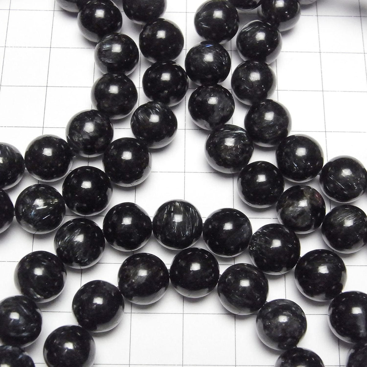 Nuummite Round 10mm 1strand beads (Bracelet)