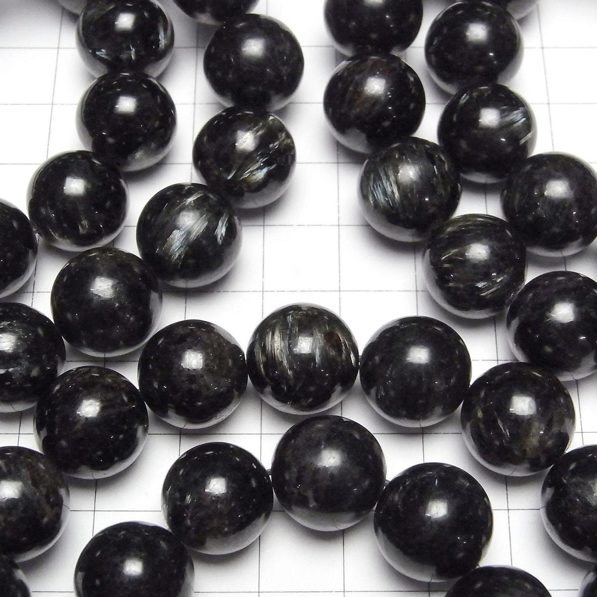 Nuummite Round 14mm 1strand beads (Bracelet)