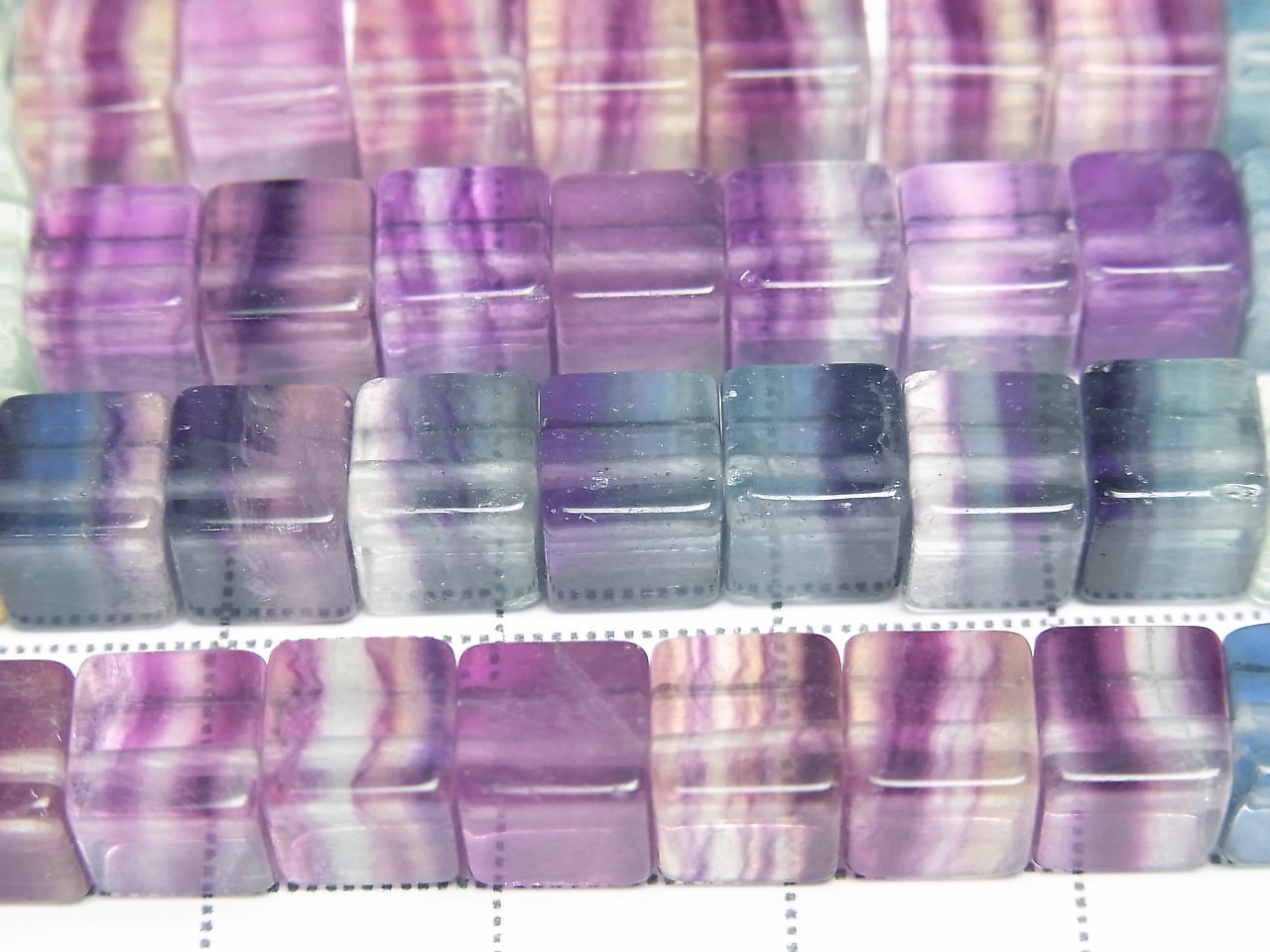 Fluorit AAA- Würfel 6x6x6mm Farbverlauf 1Strang Perlen (ca. 15 Zoll / 37 cm)