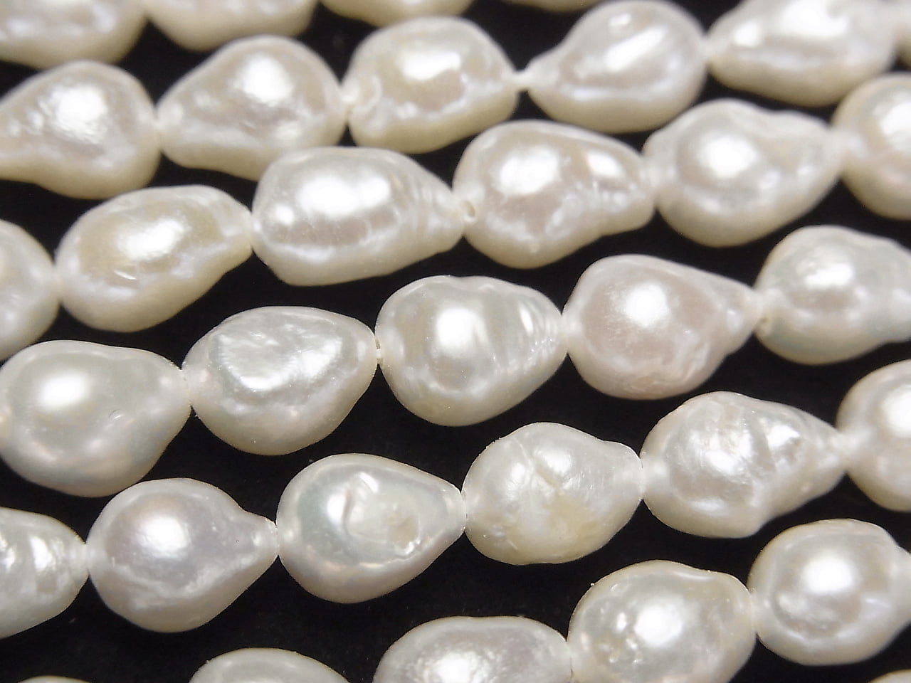 Fresh Water Pearl AA Natural Drop 7x6x6mm White 1strand beads (aprx.14inch/35cm)