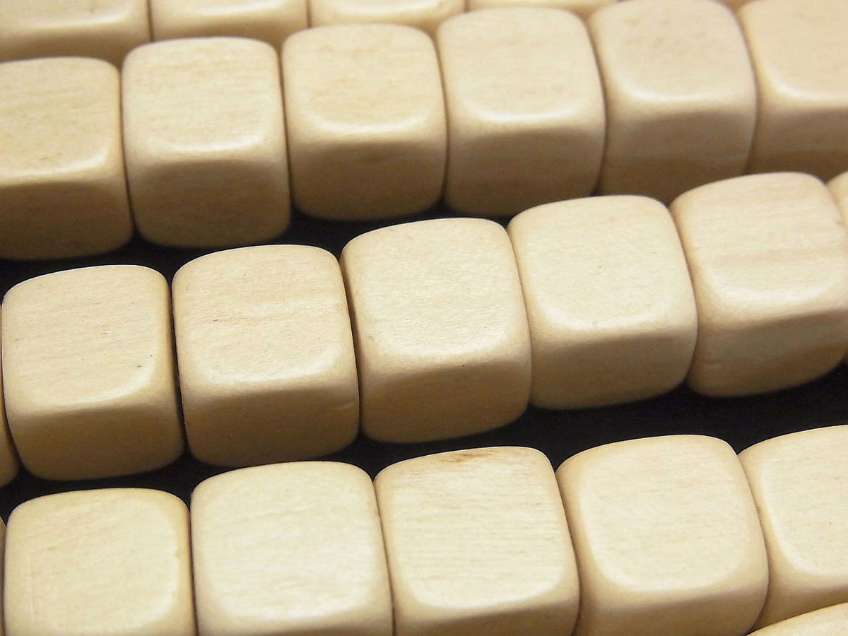 White Wood Cube 9x9x9mm 1strand beads (aprx.15inch / 38cm)