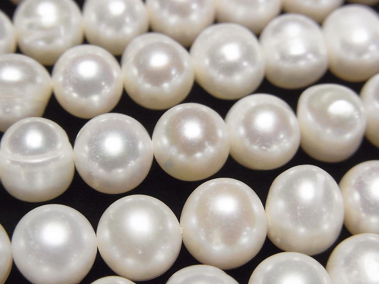 [Vidéo] Perles d'eau douce AA+ forme patate 8-9mm blanches 1 fil (environ 14 pouces/34 cm)