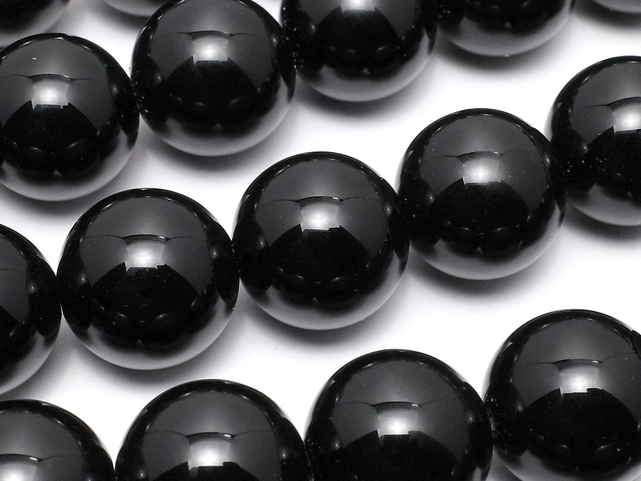 [Video] Perles Onyx rondes 14mm 1fil (env. 14 pouces / 35cm)