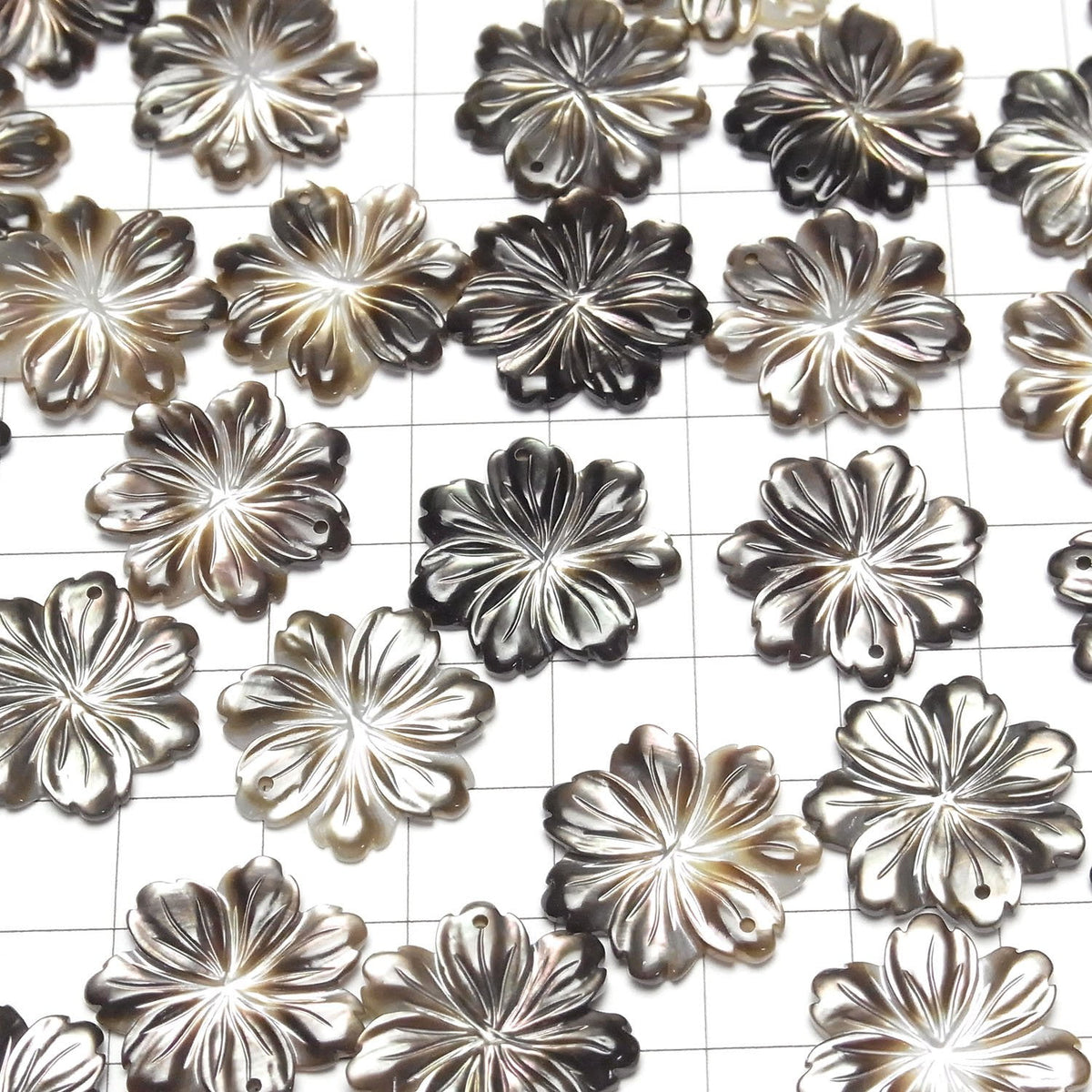 高品質黑殼AAA花20mm 2顆 $5.79