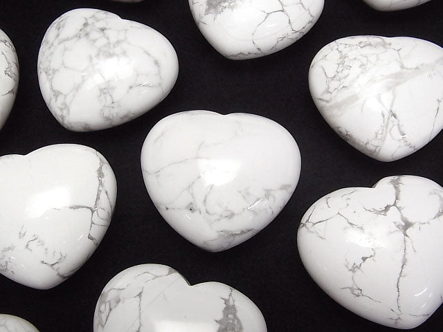 [Video] Howlite Magnesite Undrilled Heart 40x45mm 1pc