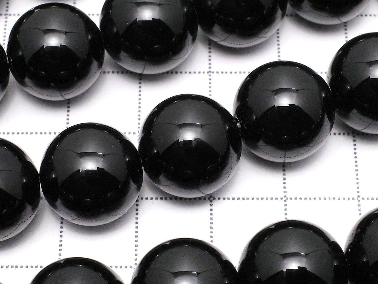 [Video] Perles Onyx rondes 14mm 1fil (env. 14 pouces / 35cm)