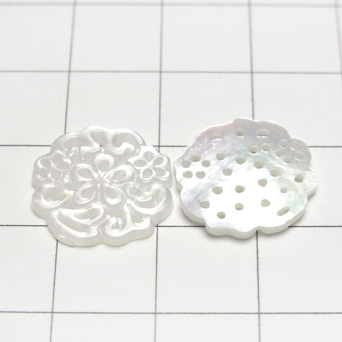 1 個 2.79 美元！高品質白色貝殼浮水印硬幣 14x14x1.5mm 1 個