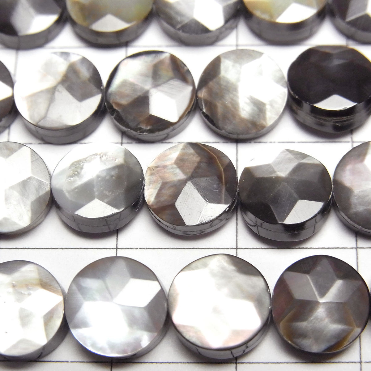 高品質黑蝶貝刻面錢幣珠（星紋）8x8mm 半串或一串（約15英吋/38公分）
