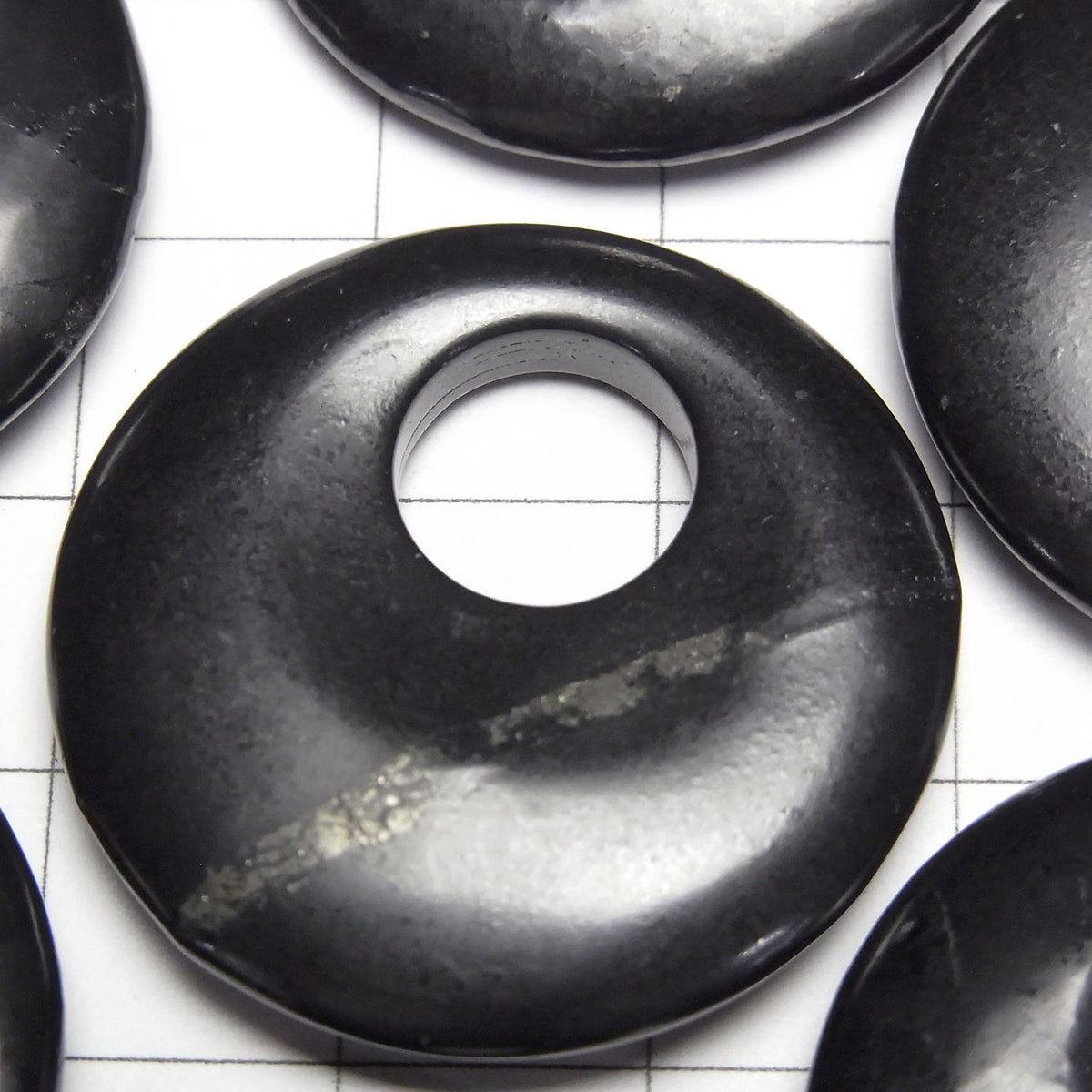 Russland Shungit AA+ Münze (Donut) 30mm 1 Stück