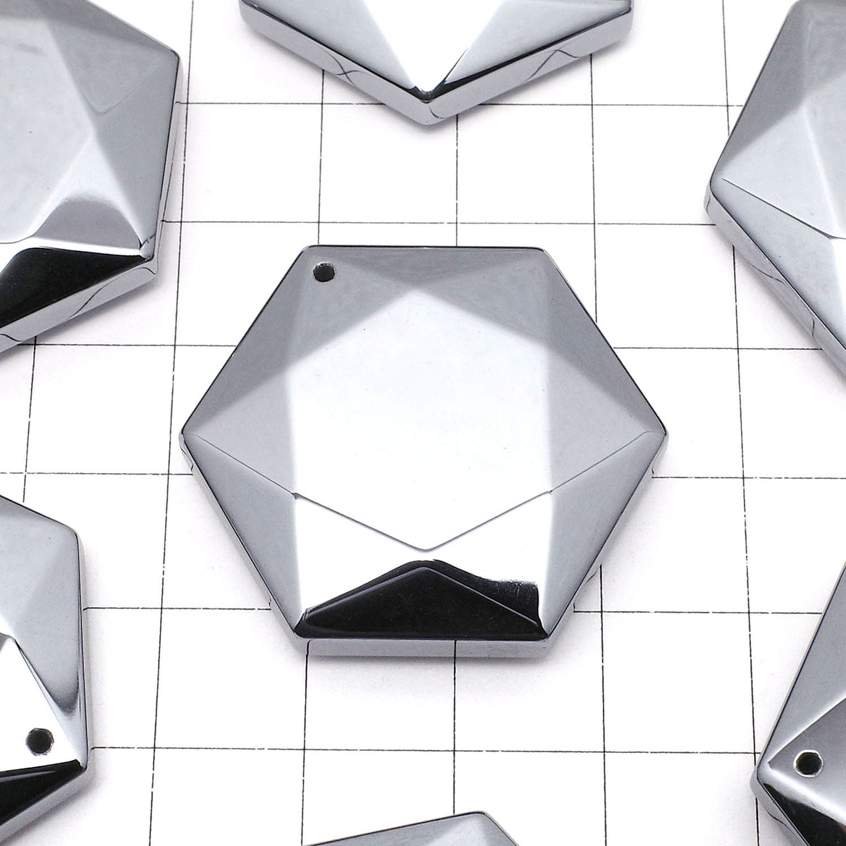 Terahertz Hexagram 35x31mm 1pc