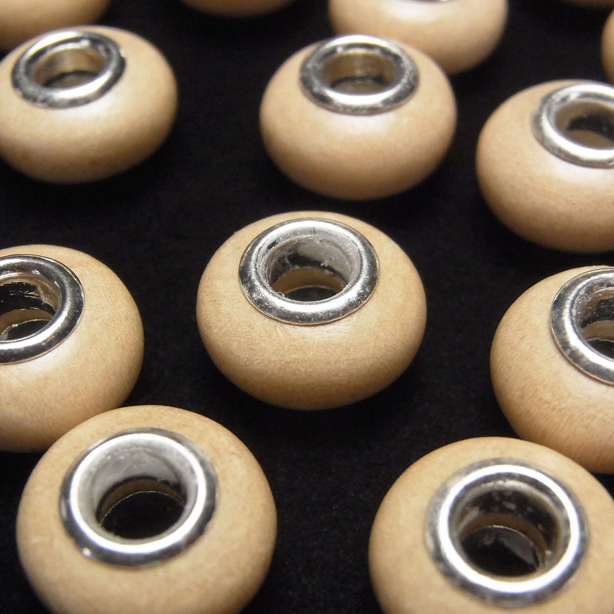 Perles Rondelles en Bois Blanc 13 mm [trou 5 mm] 5 pièces 2,79 $ !
