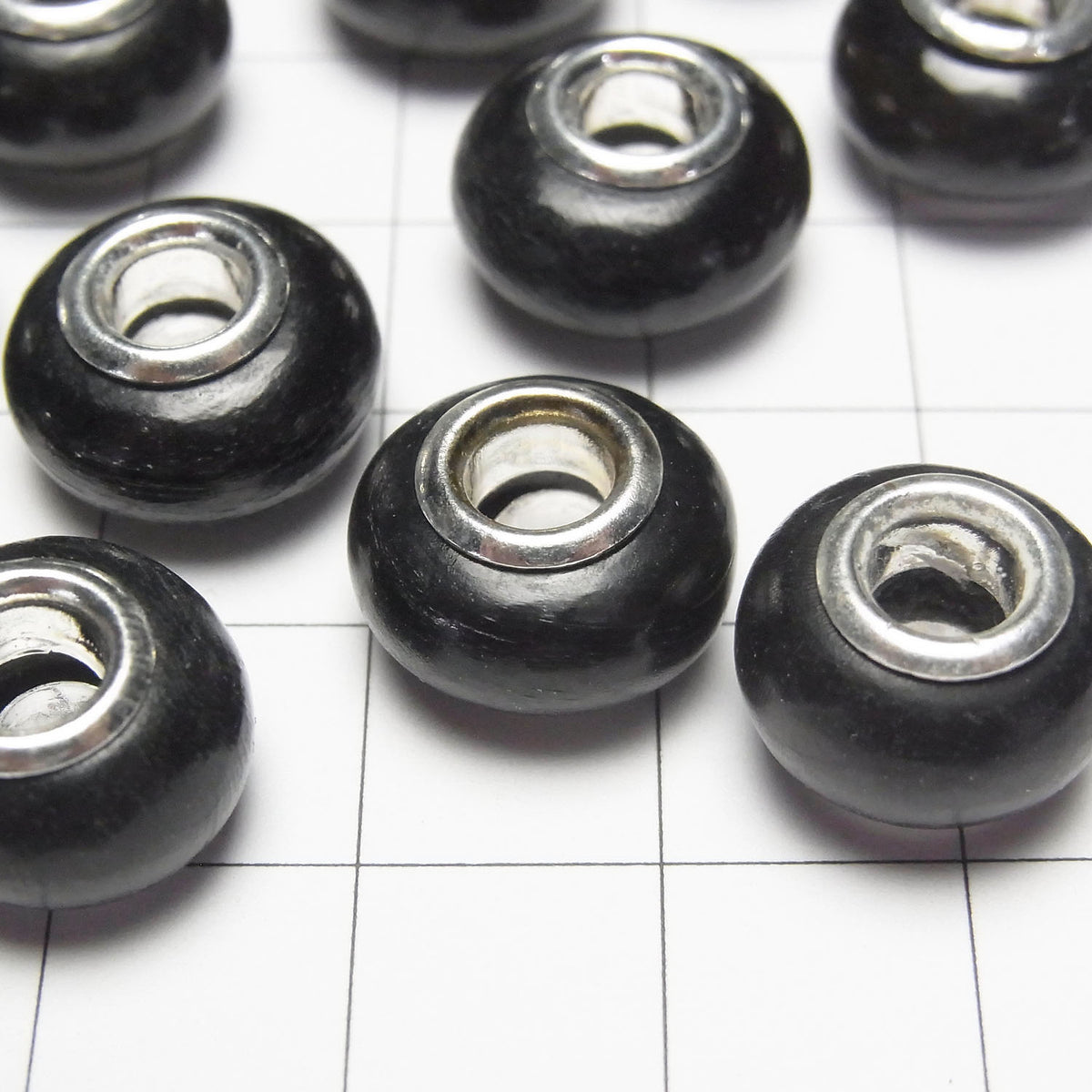 水牛角扁珠 14mm [5mm 孔] 黑色 5個