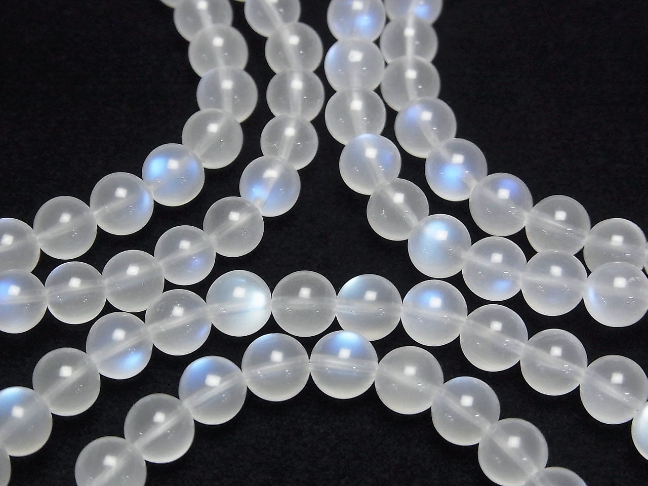 Top Quality Sri Lankan Royal Blue Moonstone AAAAA Round 6mm 1strand beads (Bracelet)