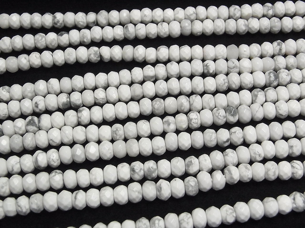 1strand $9.79! Howlite Magnesite Faceted Button Rondelle 6x6x4mm 1strand beads (aprx.15inch/37cm)