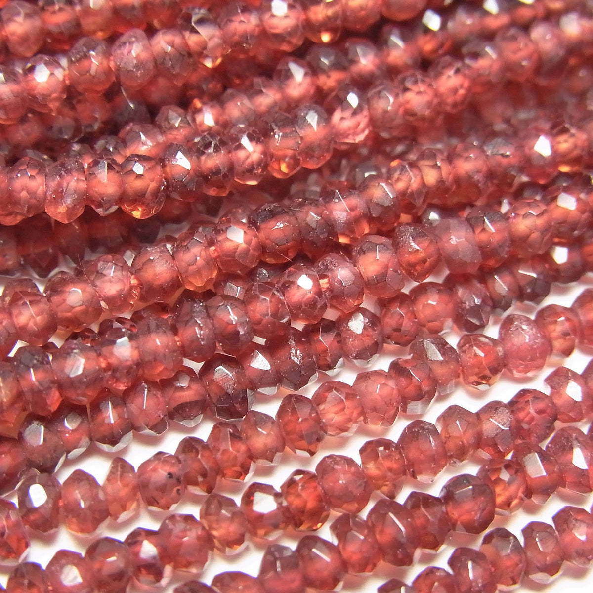 India Garnet AAA Faceted Button Rondelle 1strand beads (aprx.14inch / 34cm)