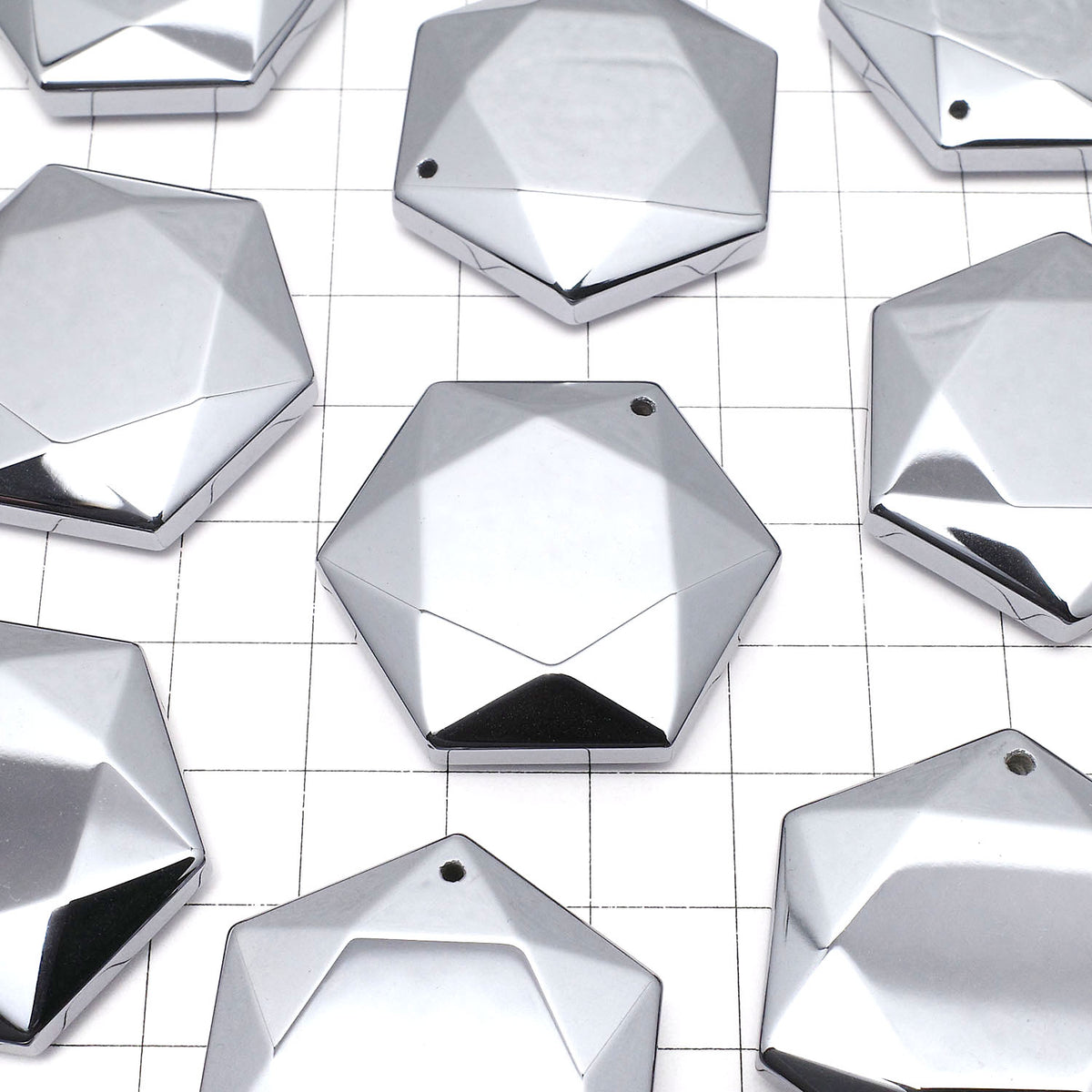Terahertz Hexagram 35x31mm 1pc