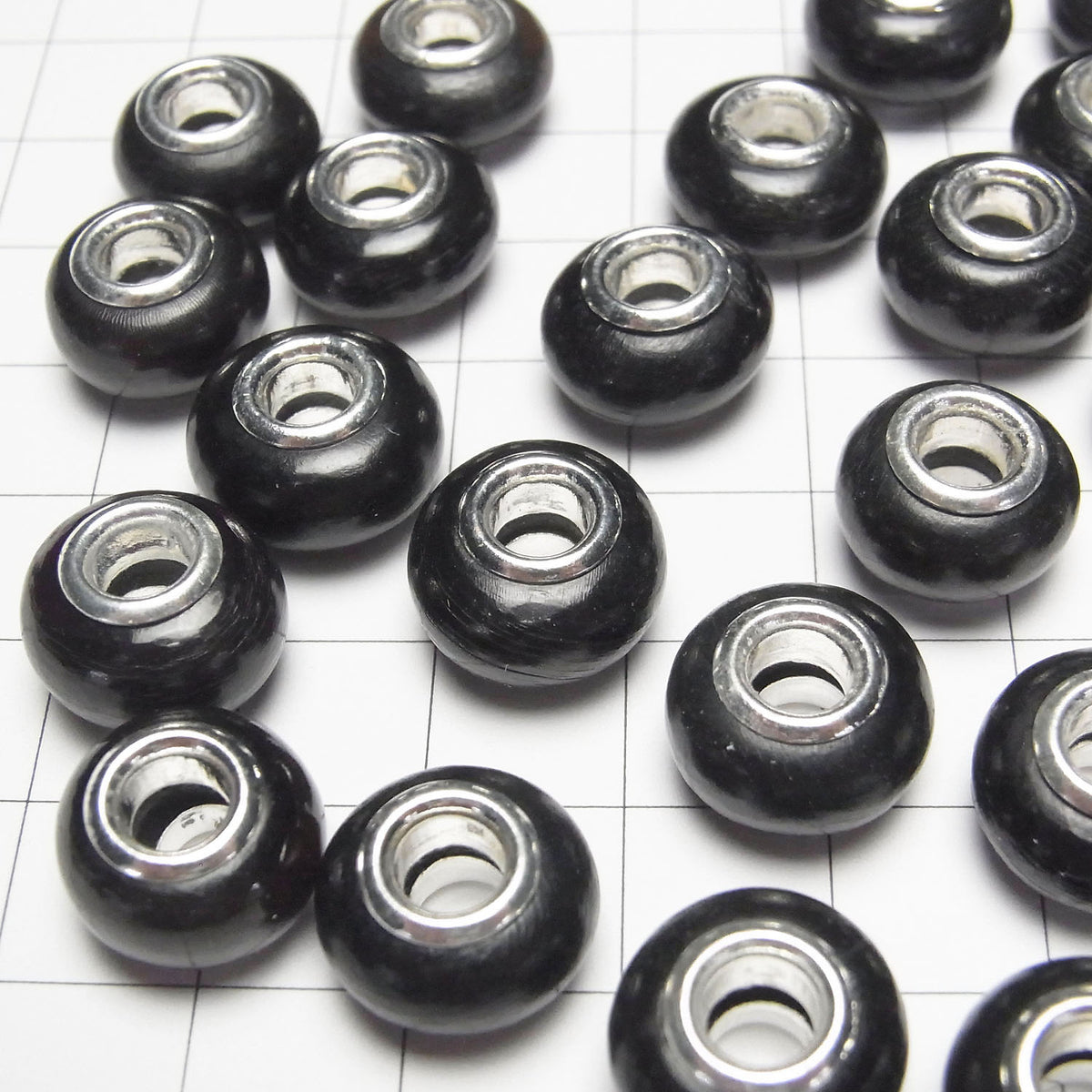 水牛角扁珠 14mm [5mm 孔] 黑色 5個