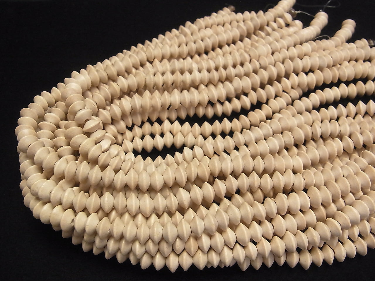 1 fil 3,79 $ ! Perles rondelles de bois blanc 8x8x5mm (environ 37 cm)