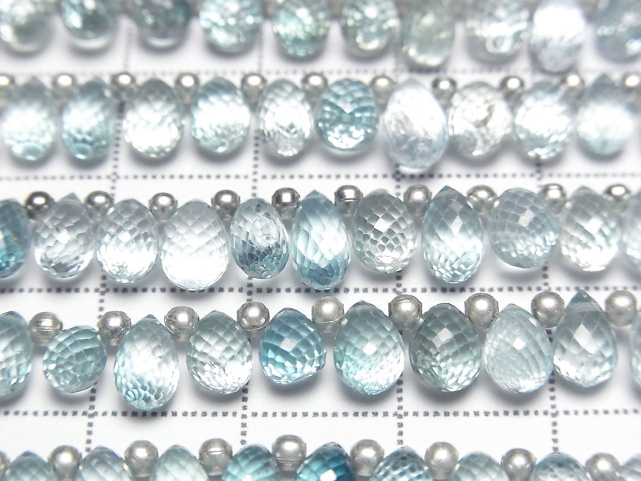 Hochwertiger natürlicher blauer Zirkon AAA Tropfen facettiert Briolette halb oder 1 Strang Perlen (ca. 7 Zoll/18 cm)