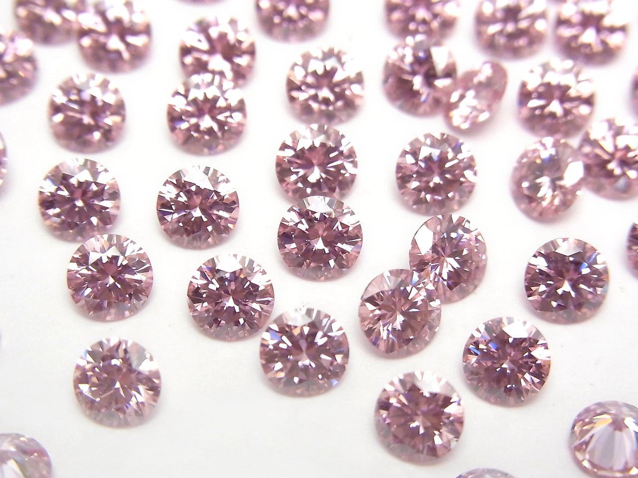 莫桑石 AAA 級圓形刻面裸石 5x5mm [櫻花粉] 1顆