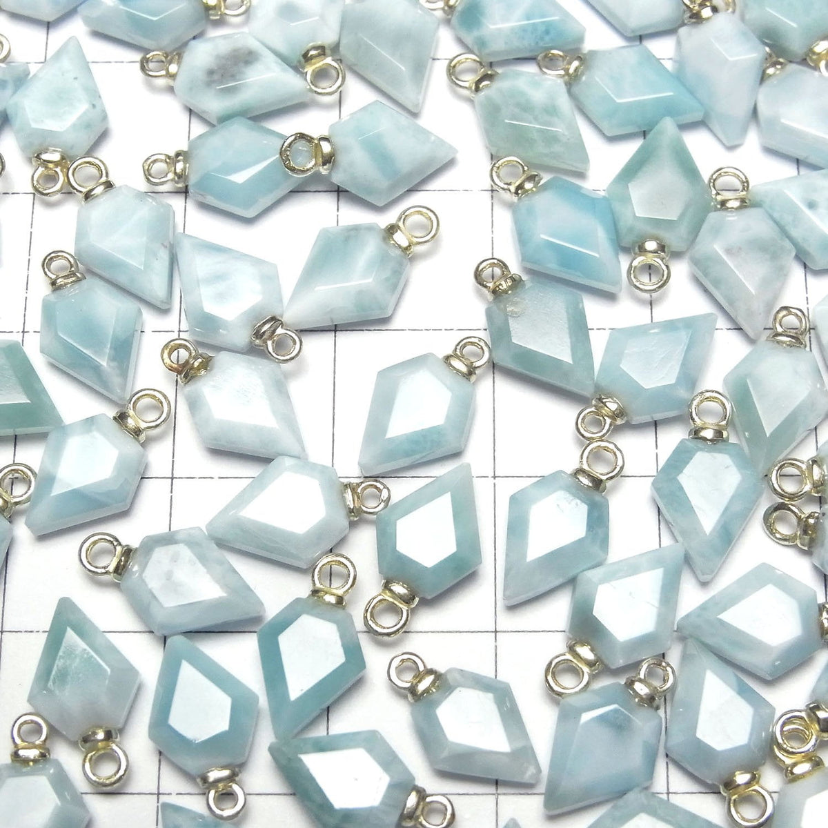Flèches Larimar Pectolite Tête 9x7mm Breloque 2pcs