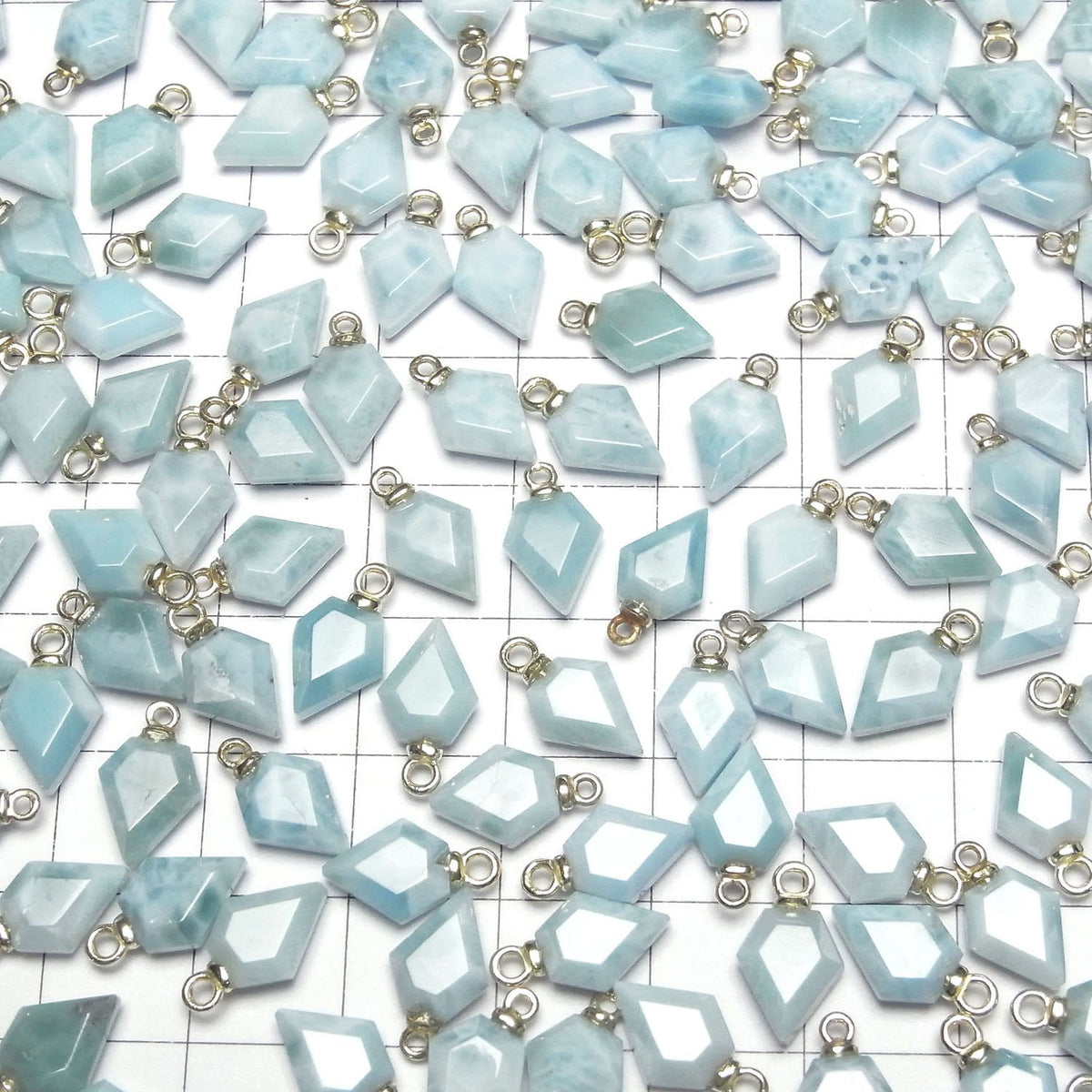 Flèches Larimar Pectolite Tête 9x7mm Breloque 2pcs