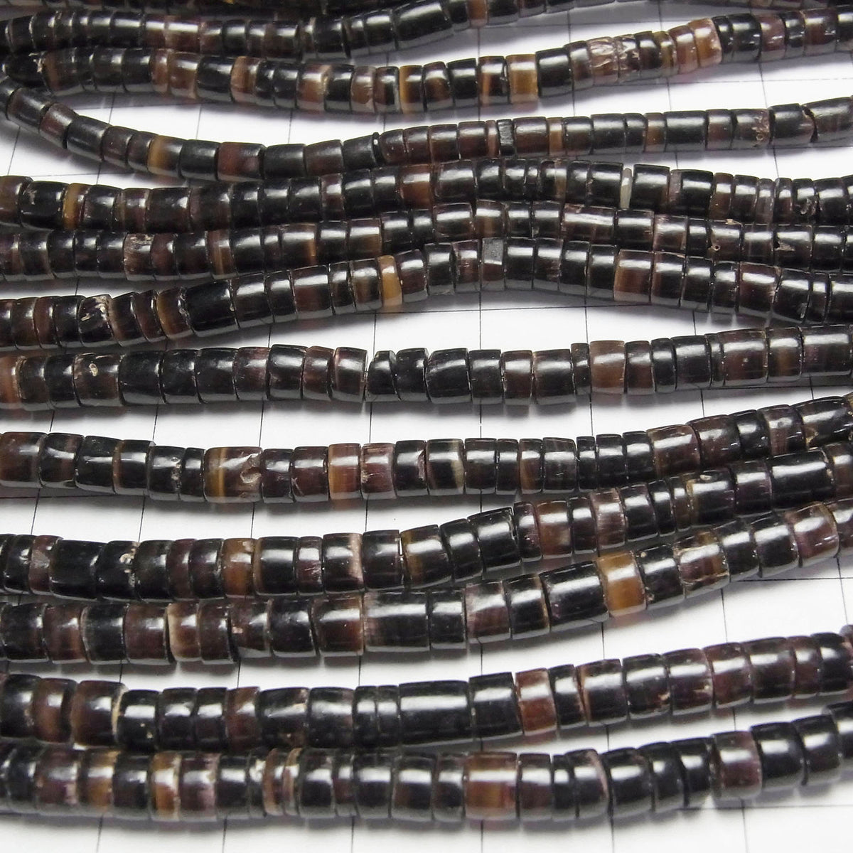 Pen Shell Rondelle (Heishi) 5x5x1.5mm Black 1strand beads (approx. 24 inches/59 cm)