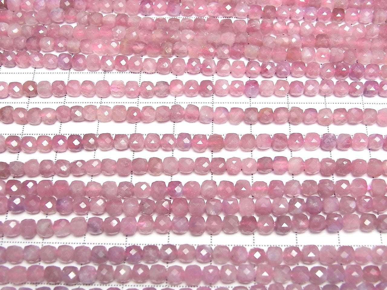 Haute qualité ! Tourmaline rose AA++ forme cube 4x4x4mm, un demi ou un rang de perles (environ 15 pouces/38 cm)