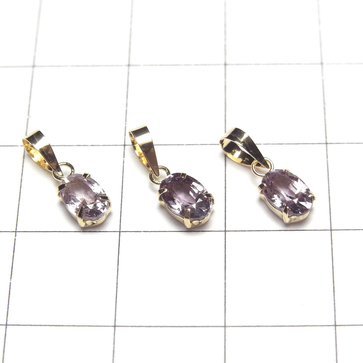 [Japon] Pendentif Spinelle Violet AAA Ovale Facetté 6x4mm de Haute Qualité [Or Jaune 18K] 1pc