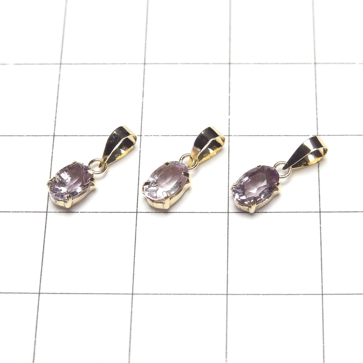 [Japon] Pendentif Spinelle Violet AAA Ovale Facetté 6x4mm de Haute Qualité [Or Jaune 18K] 1pc