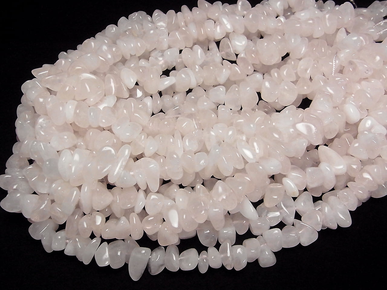 [Video]Rose Quartz AA++ Chips (Small Nugget) 1strand beads (aprx.15inch/38cm)