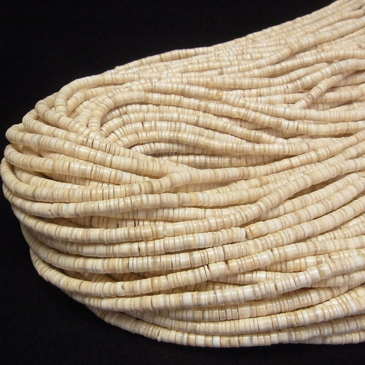 Striped Beige Shell Rondelle (Heishi)5x5x1.5mm half or 1strand beads (aprx.23inch/58cm)