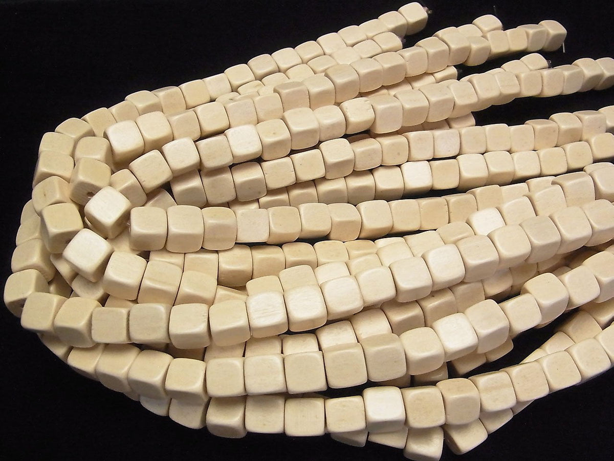 White Wood Cube 9x9x9mm 1strand beads (aprx.15inch / 38cm)