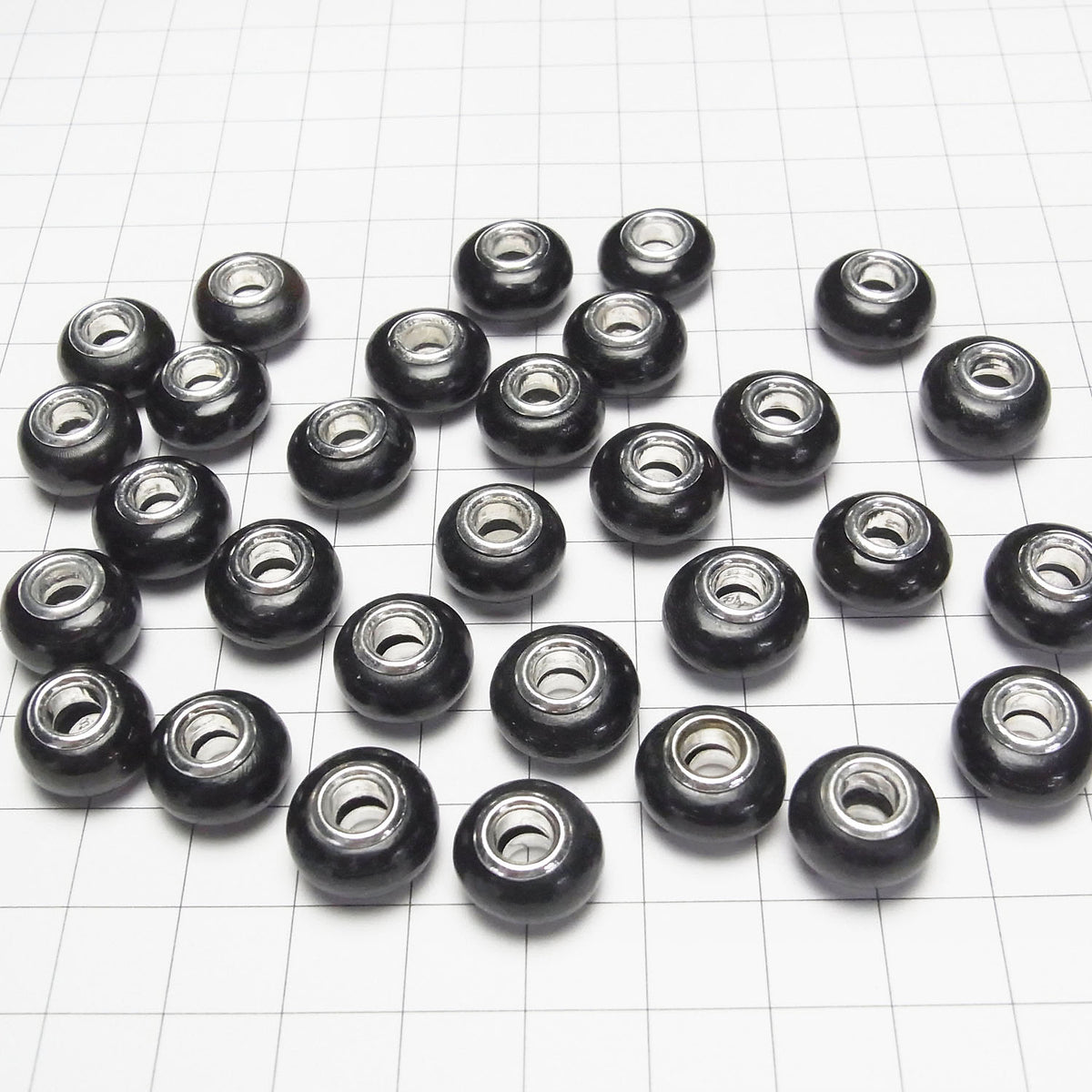 水牛角扁珠 14mm [5mm 孔] 黑色 5個