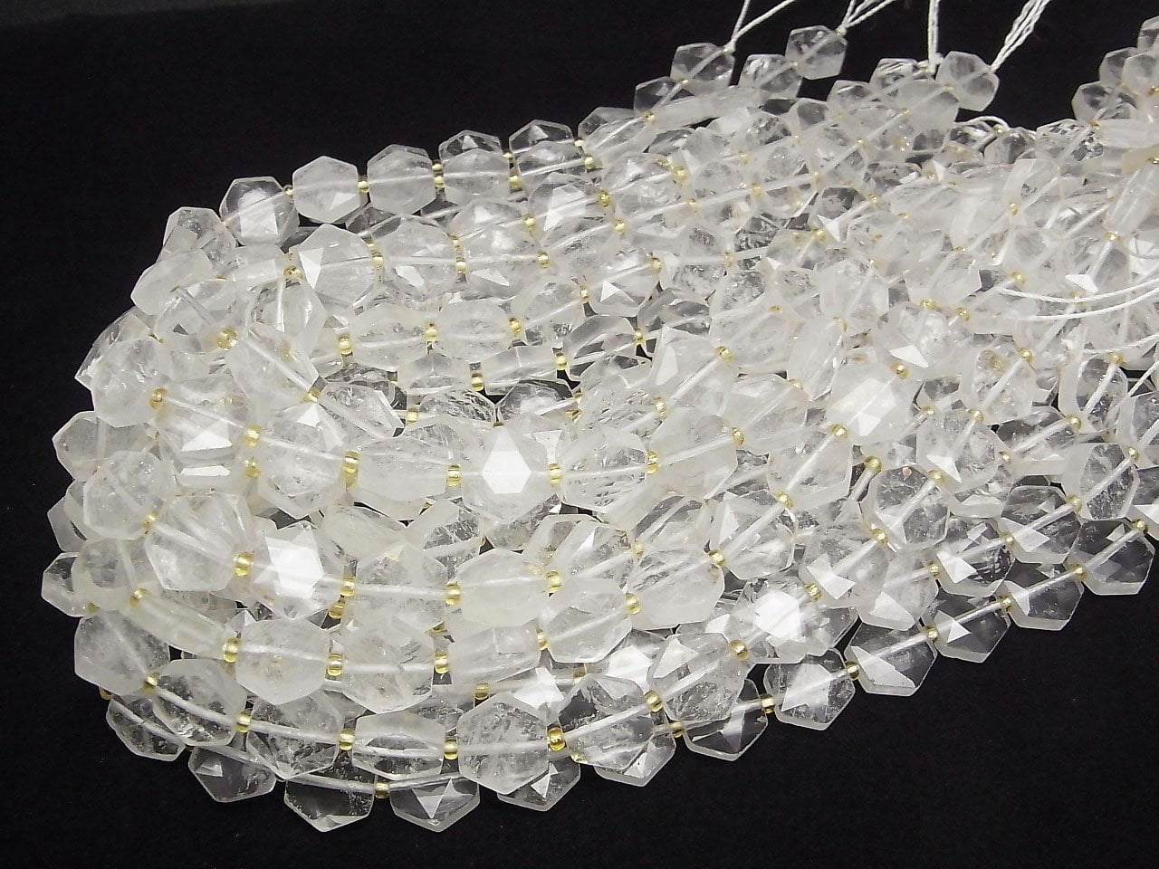 Perles de quartz cristal AA+ taille hexagonale 12x13mm 1 fil (env. 38cm)