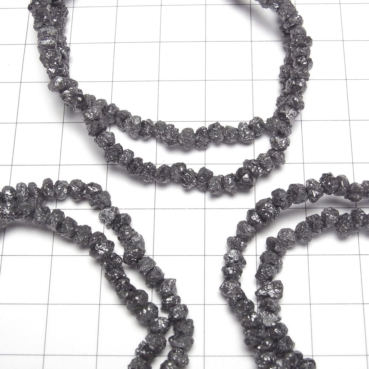 [1mm Loch] Schwarzer Diamant Rohstein Nugget Armband