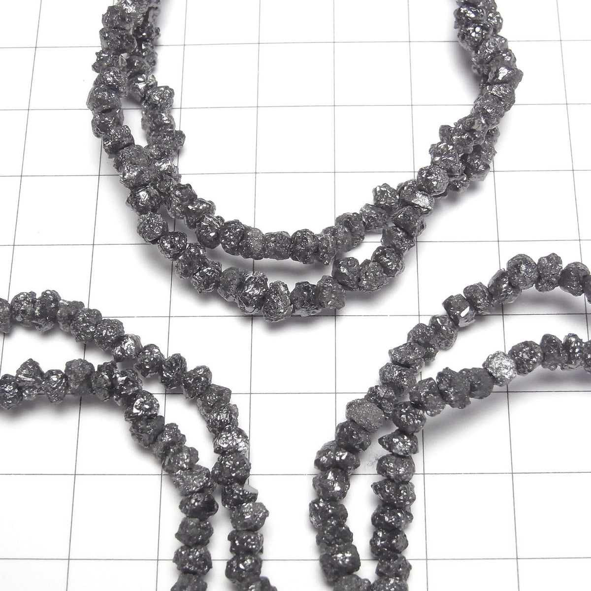 [1mm Loch] Schwarzer Diamant Rohstein Nugget Armband