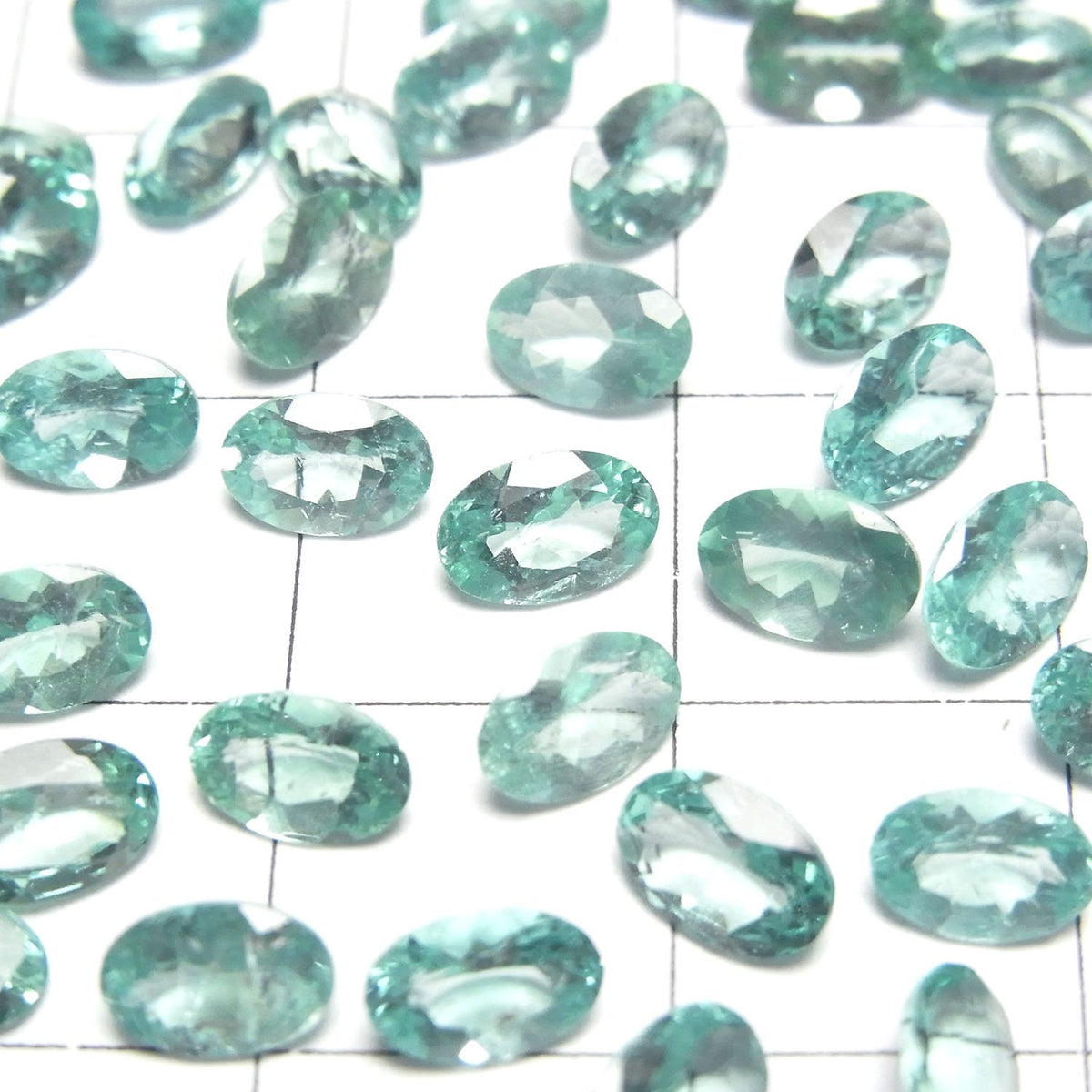 Apatite Bleu Vert de Haute Qualité AAA Ovale Facetté Desserré 6x4mm 2pcs