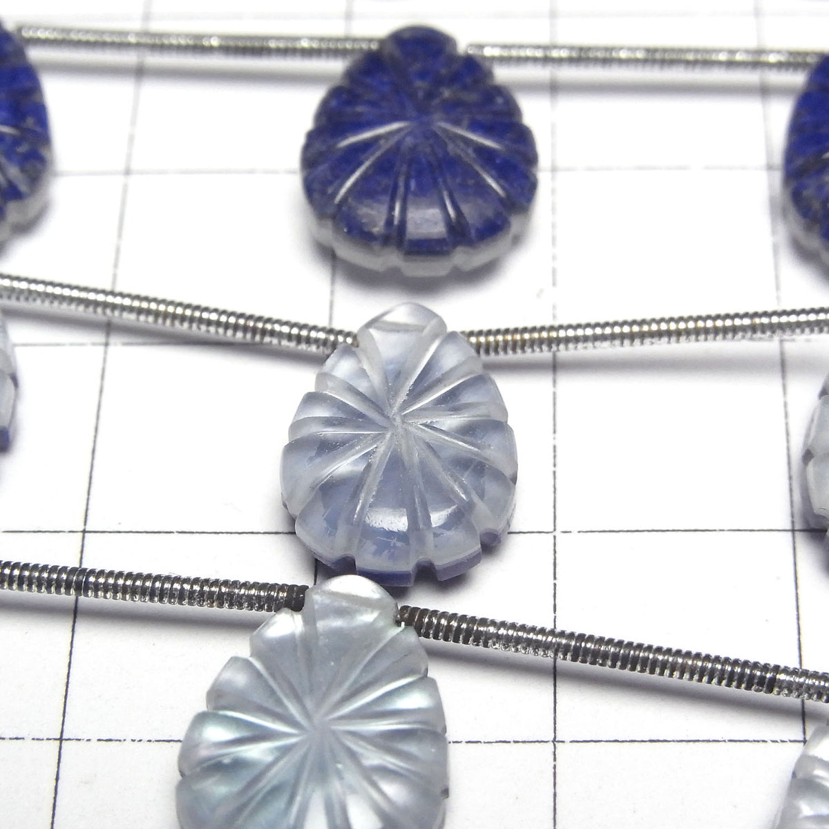 Lapislazuli x White Shell x Crystal Quartz AAA- Pear Shape Carving 1 Strand (5 pcs)