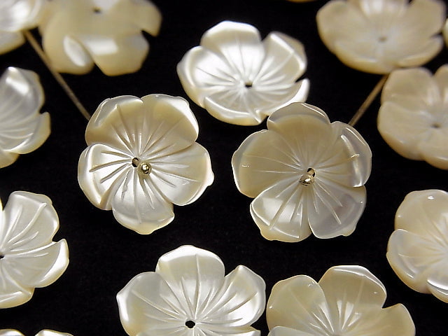 [Video] High Quality Mother of Pearl MOP AAA Beige 3D Flower 15mm Center Hole 4pcs