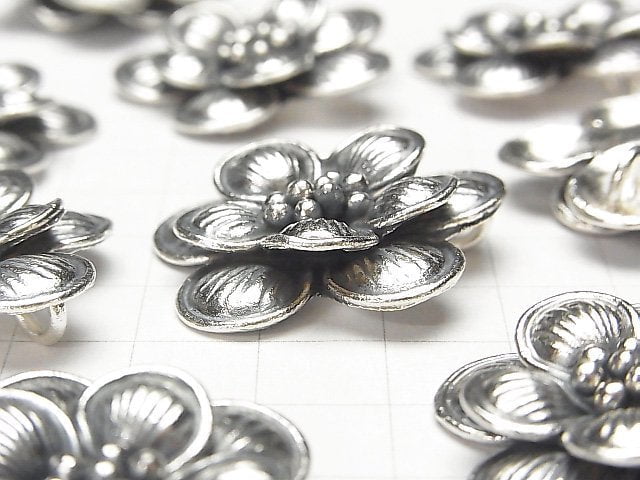 Karen Silver Flower Charm 30x30mm 1pc