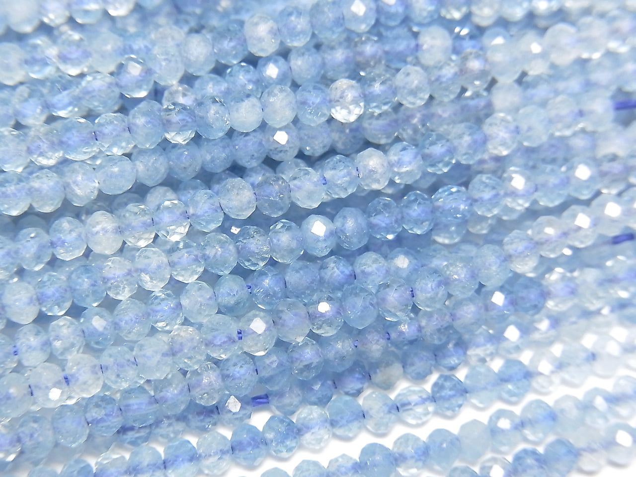 Haute Qualité ! 1 fil 15,99 $ ! Aigue-marine AA++ Facetté Bouton Rondelle 3x3x2mm 1 fil de perles (env. 15 pouces/38 cm)