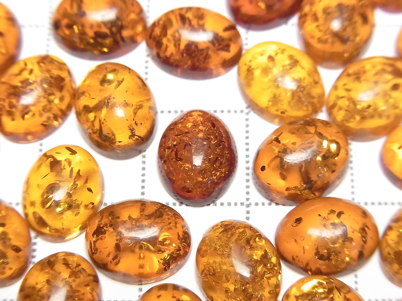 Rissiges Baltisches Bernstein Oval Cabochon 10x8mm 3Stück