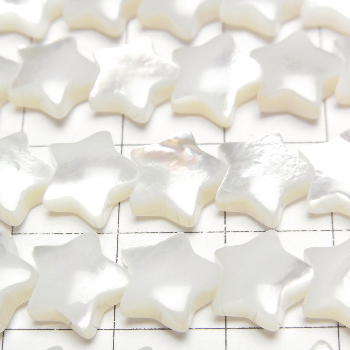 High Quality White Shell (Silver-lip Oyster)AAA Star 10x10mm 1/4 or 1strand beads (aprx.15inch/38cm)