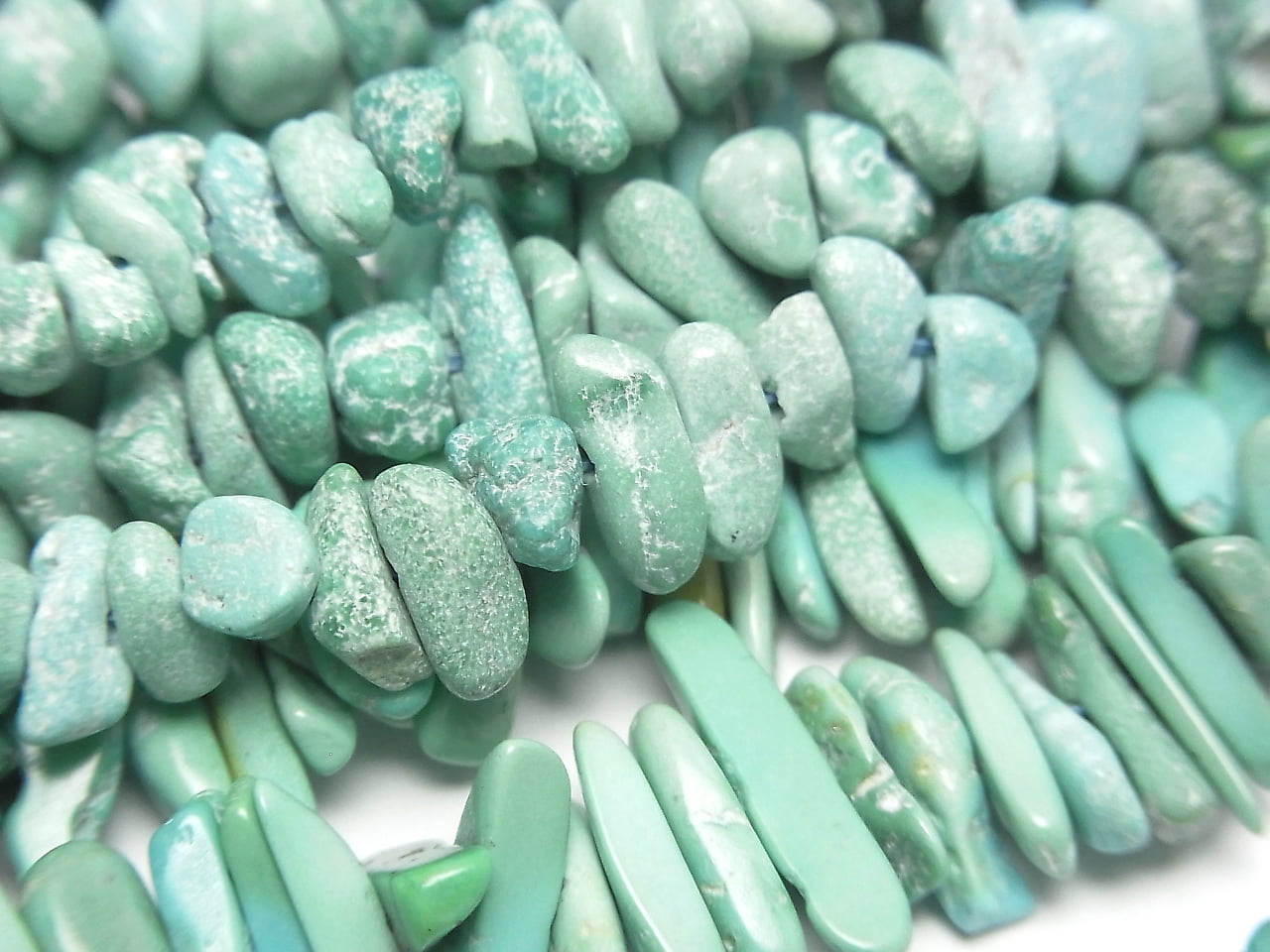 1strand $12.99! Turquoise AA++ Chips (Small Nugget ) 1strand beads (aprx.15inch/38cm)