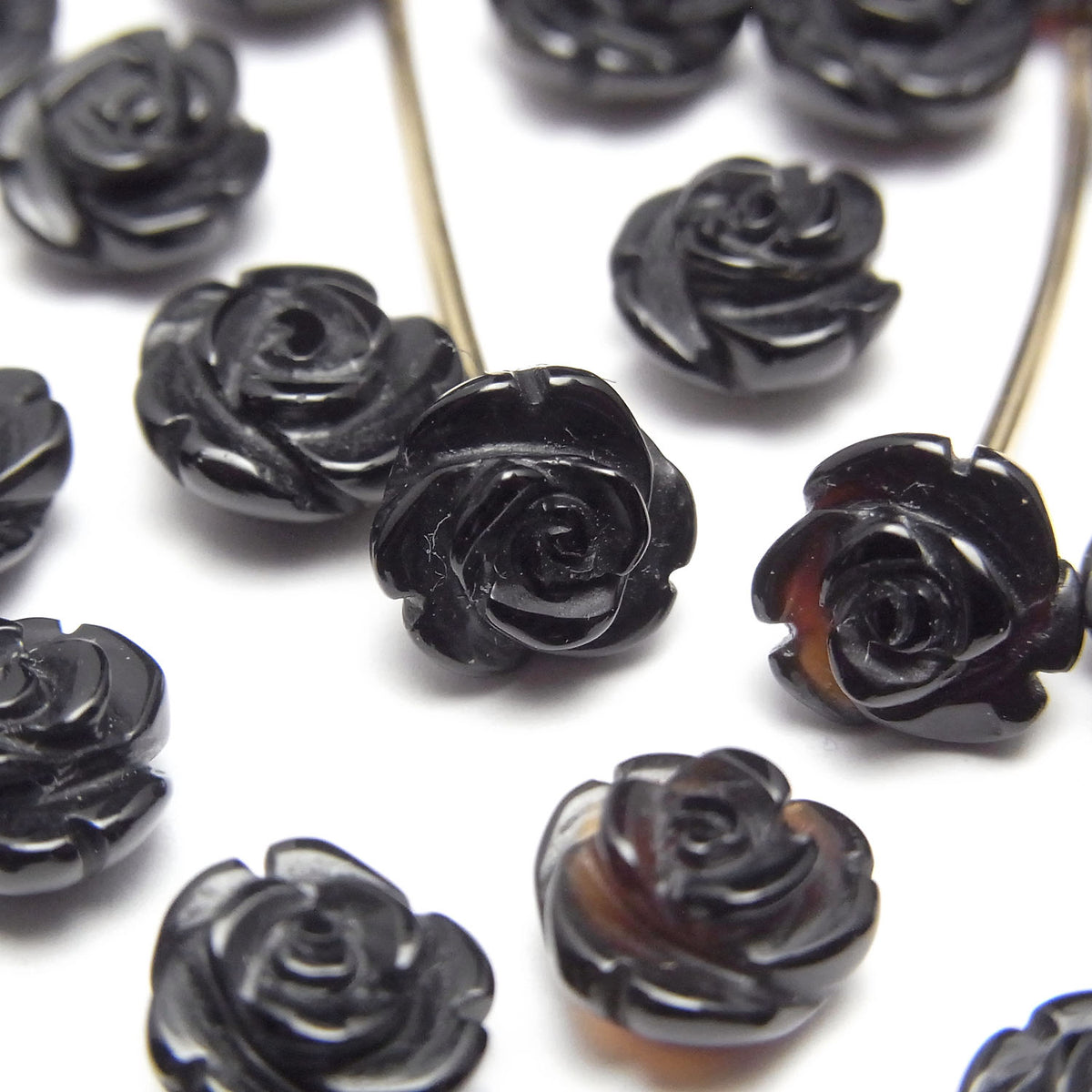 Onyx Rose 8mm [halb durchbohrtes Loch] 4 Stück