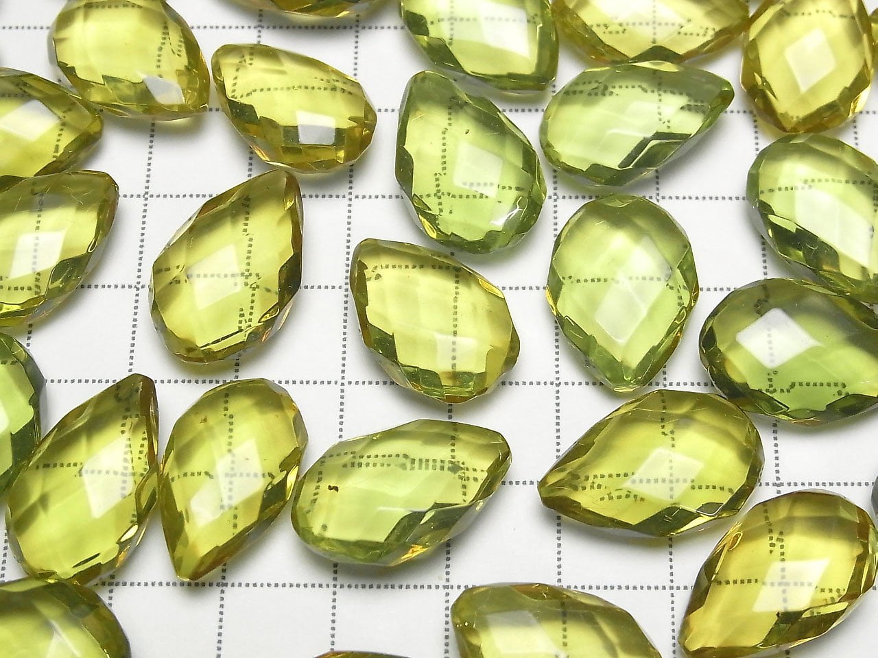 綠珀 梨形刻面 散珠 20x14mm 1顆